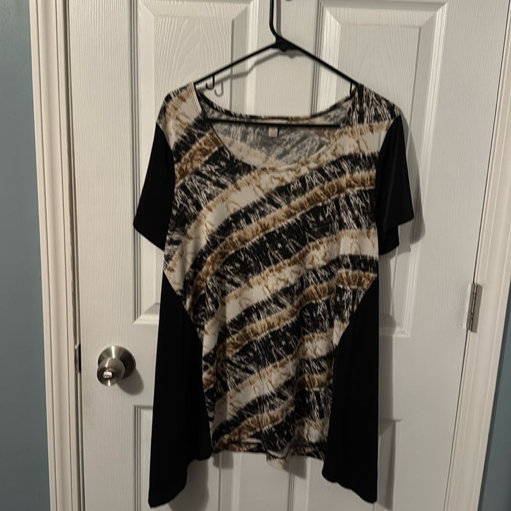 Black and Tan top by Laura Ashley size xl